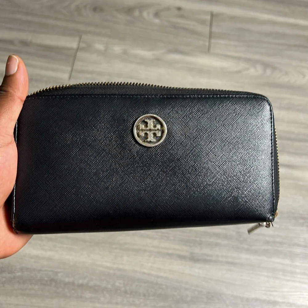 Tory Burch Women Zip Continental Wallet